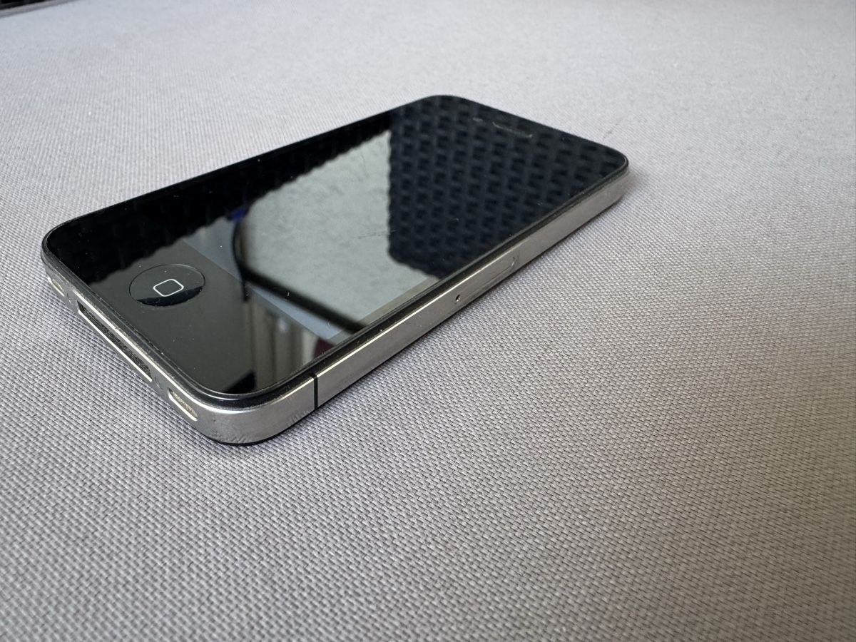 Apple Telefoni cellulari / Smartphones: Apple iPhone 4.  16GB.      Comme Neuf – Usato da Lausanne venduto da Denis- 7