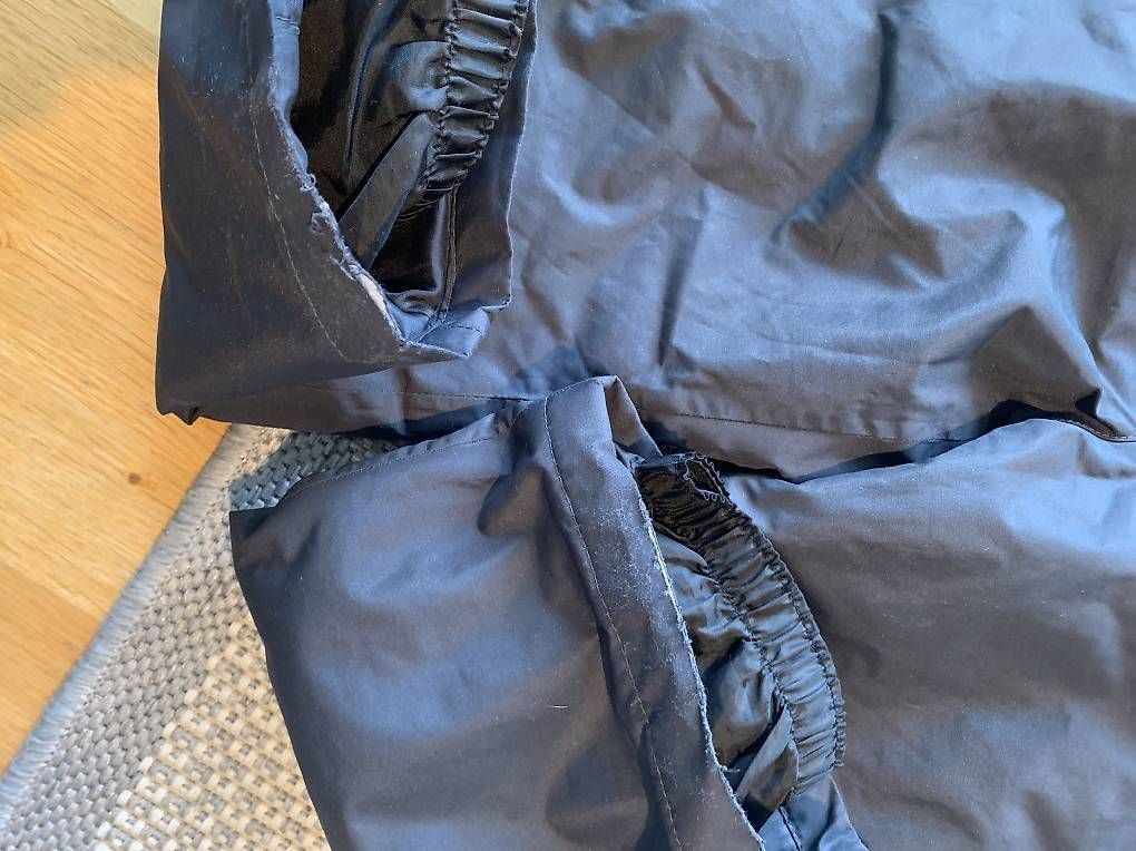 Pantalons: Skihose dunkelgrau Grösse 98 / 104 – D'occasion à Otelfingen par che_26d5 1