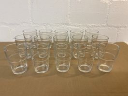 15 Gläser Glas Stapelbar Trinkglas guter Zustand