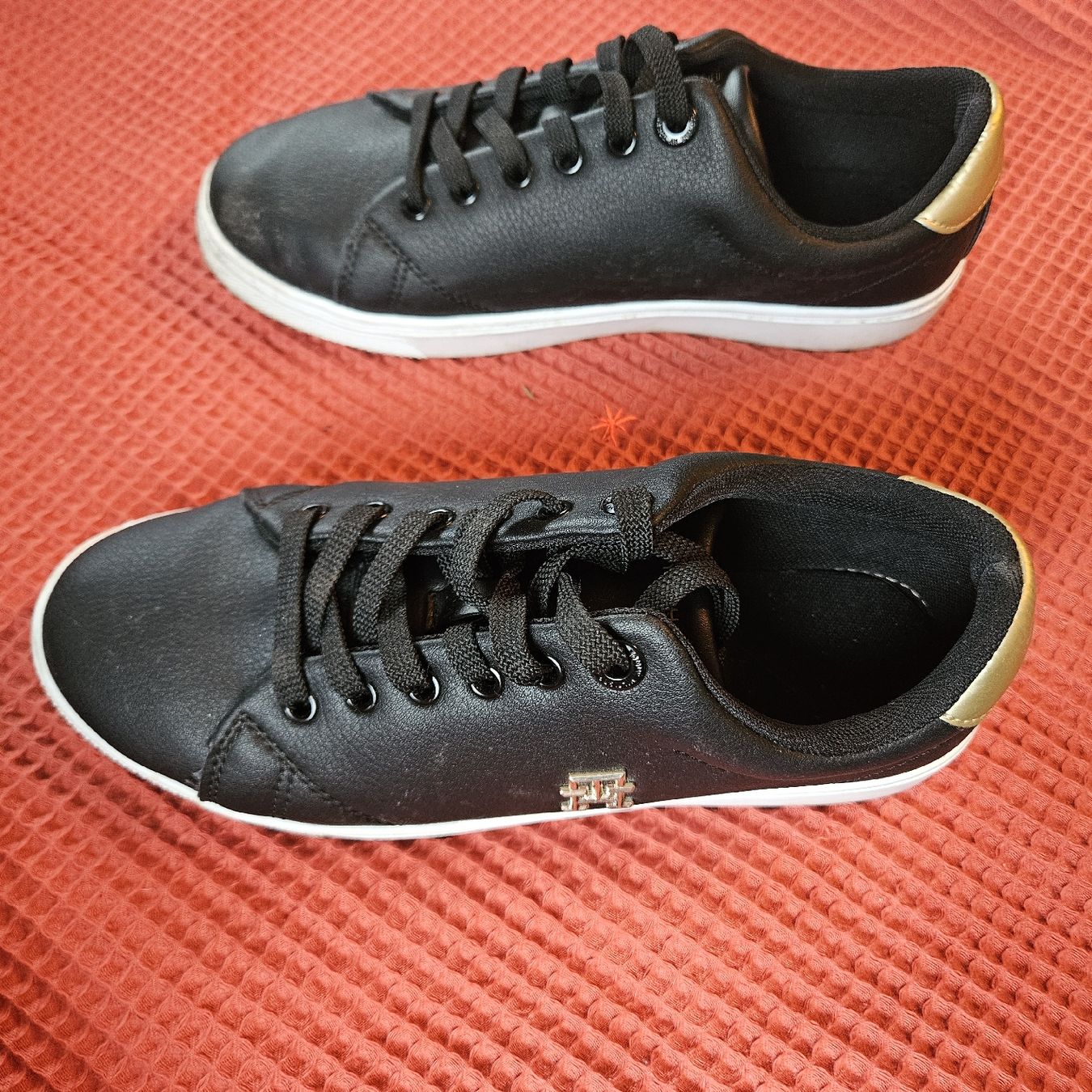 Tommy Hilfiger Damenschuhe: Tommy Hilfiger Sneaker Gr.37 – Neu (gemäss Beschreibung) aus Herrliberg von daki0017 2