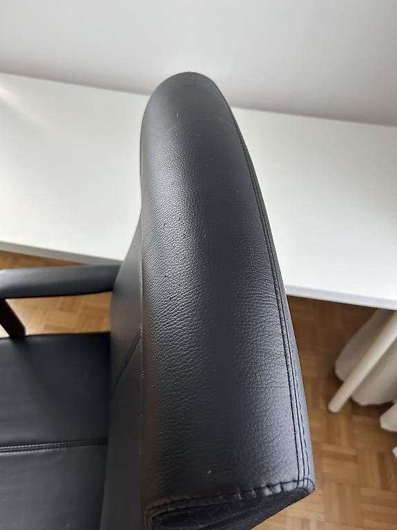 Stühle: Ikea Bürostuhl mit Rollen – Gebraucht aus Vaduz von alina_hasler 2