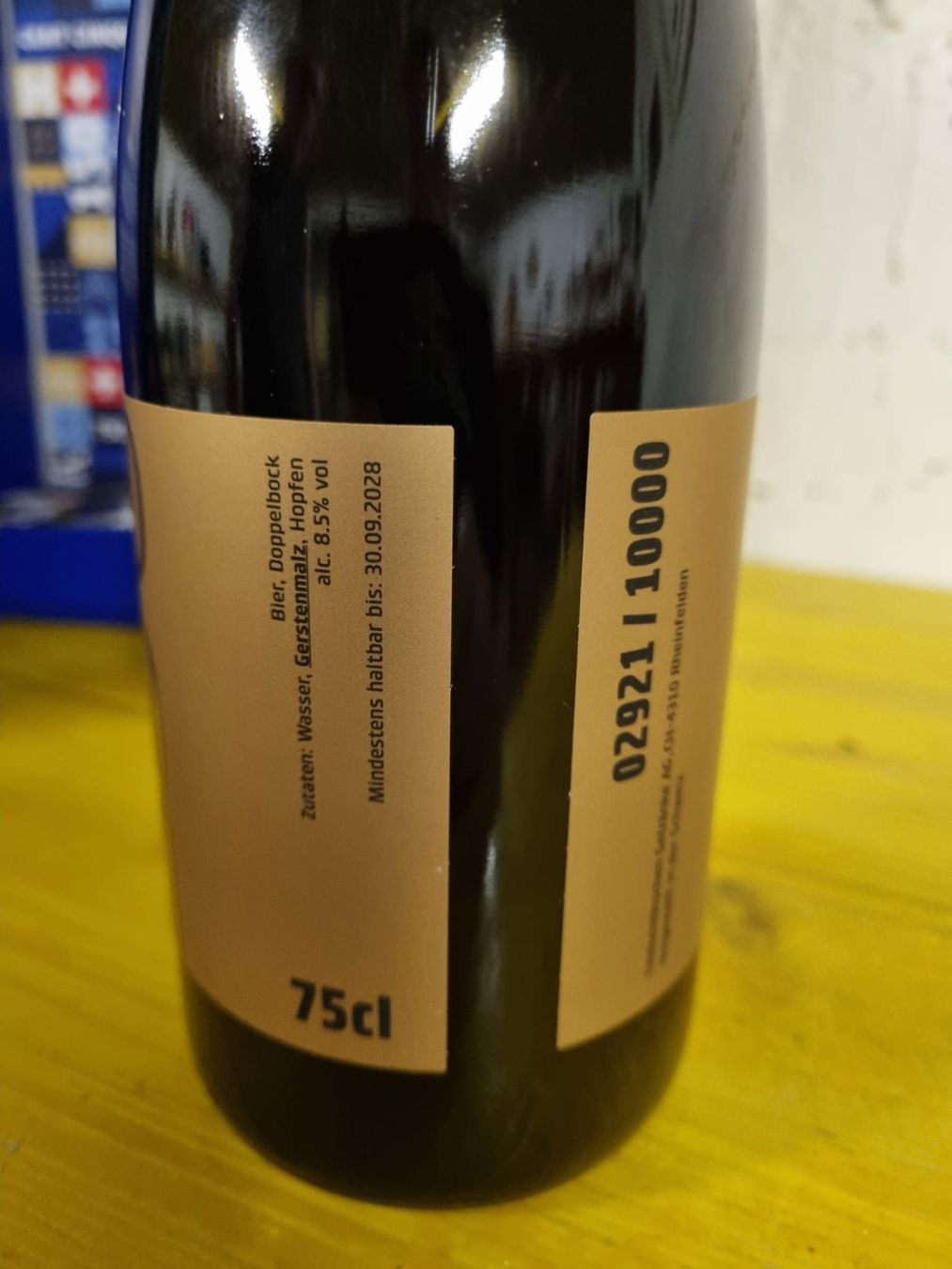 Feldschlösschen Altro in Stoviglie & Bicchieri: Jubiläumsflasche – Nuovo (secondo la descrizione) da Schwarzenburg venduto da coschu 5