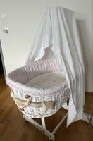 Klassischer Baby-Stubenwagen aus Weide