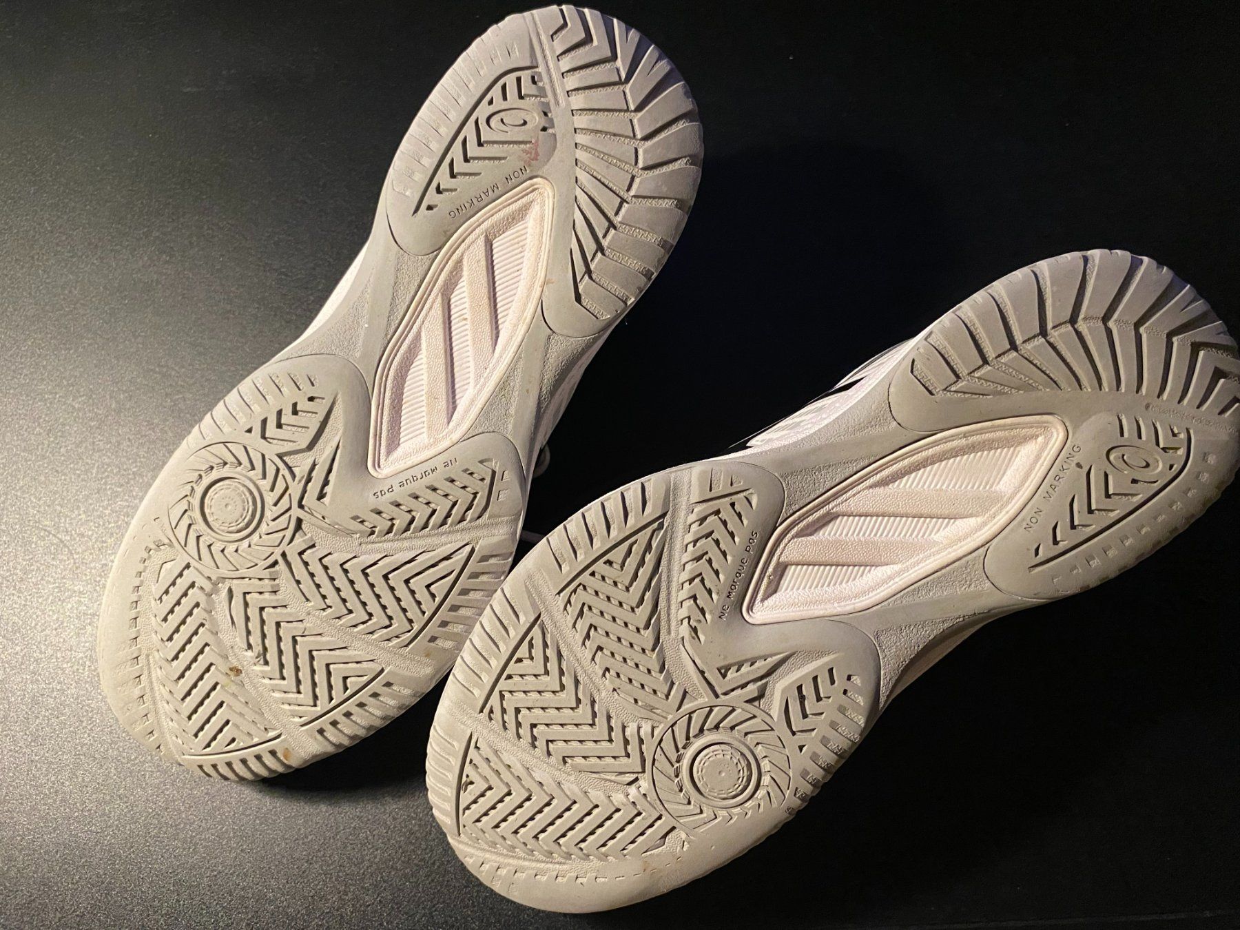 Asics Scarpe per ragazzi: Asics Hallenschuh – Usato da Langenthal venduto da Regentropfe 1