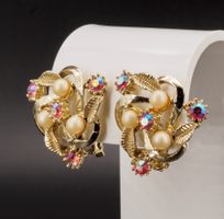 Vintage Ohrclips mit Blattmotiv; Kunstperlen und AB-Strass