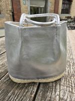 Korb: Korbtasche Leder silber-ANGEBOT