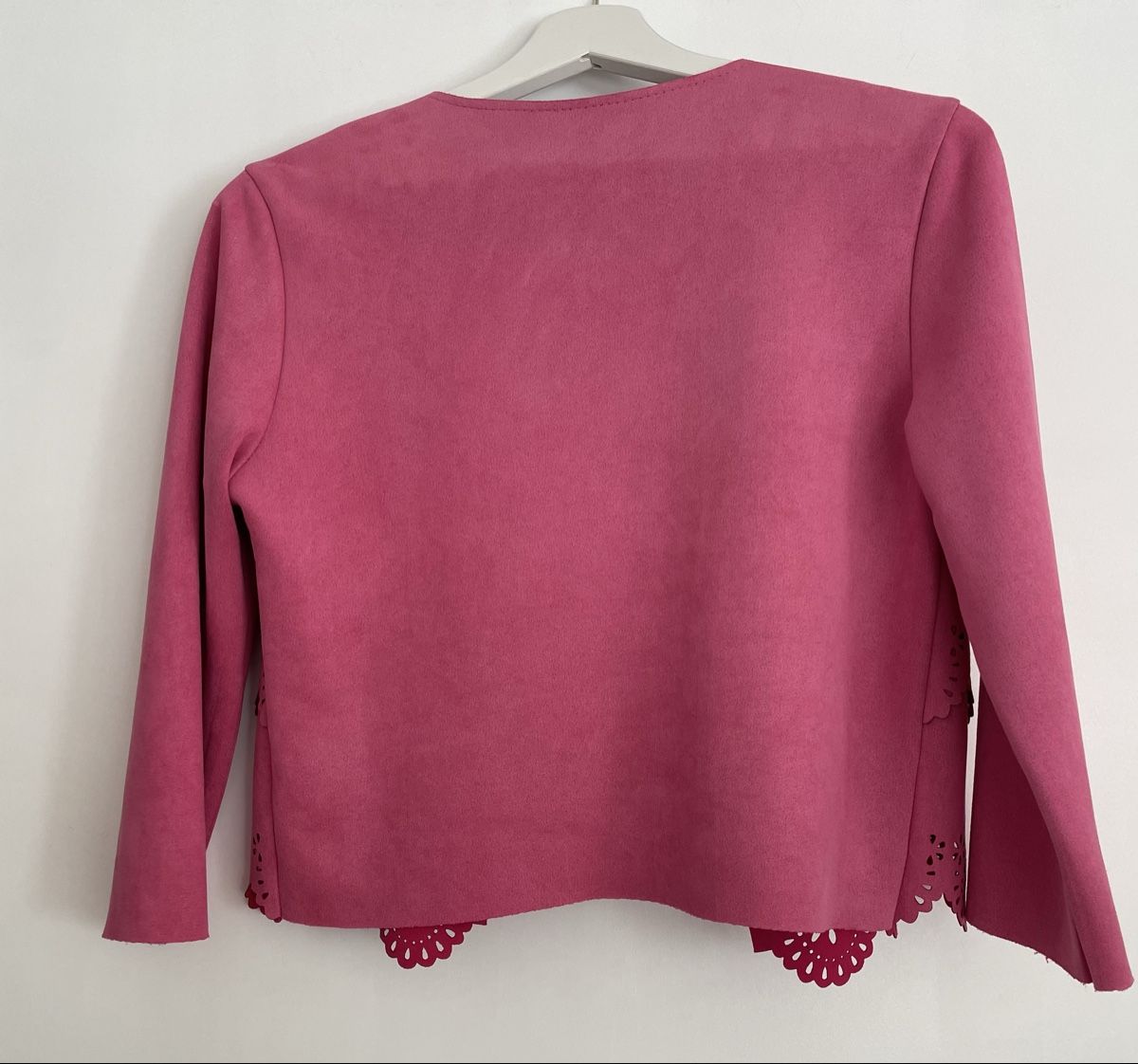 Giacche: Pinke Blazer Jacke mit Lochmuster – Usato da St. Moritz venduto da cri_h9tt 1
