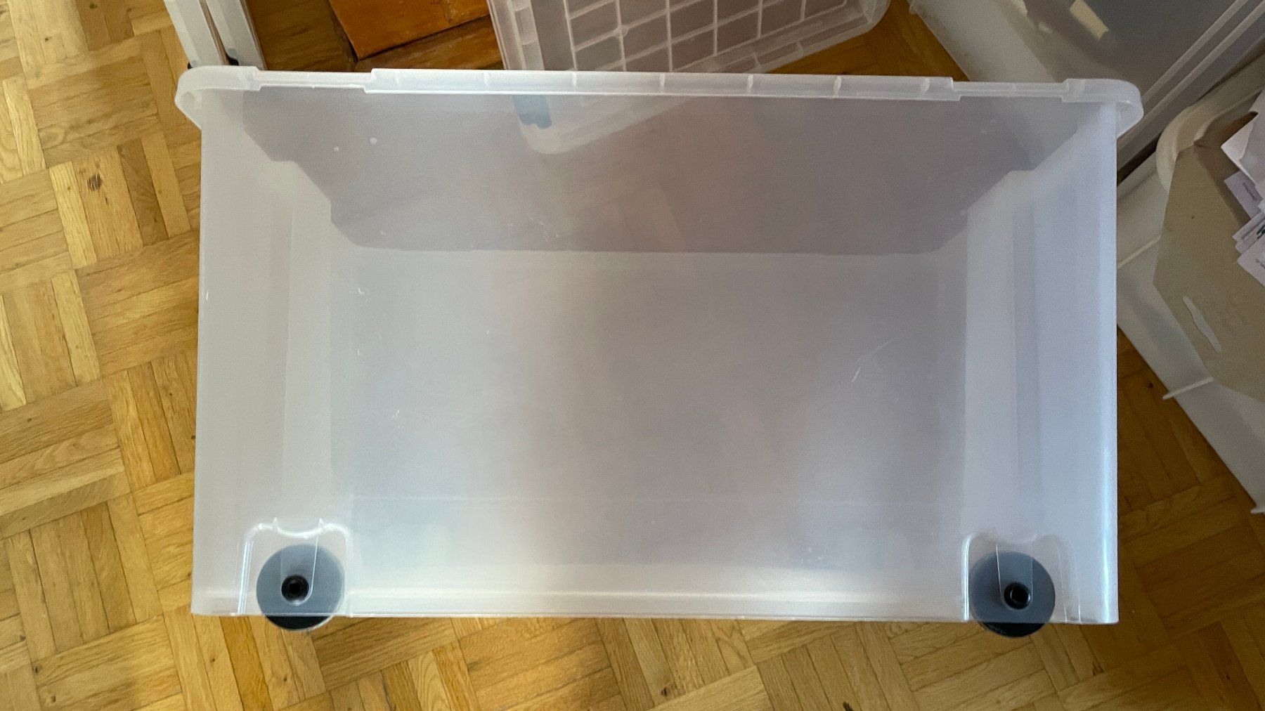 Contenitori & Simili: Grosse, durchsichtige Aufbewahrungsbox mit Deckel u. Roll... – Usato da Glattfelden venduto da cybermaxx 2