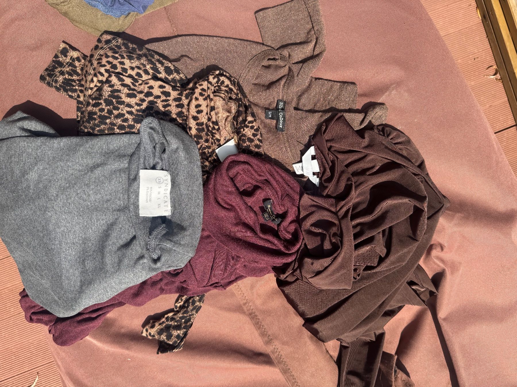 Lotti di vestiti: Markenpaket:Oberteile Massimo dutti, Black coloeur ect – Usato da Gachnang venduto da lie_m66g