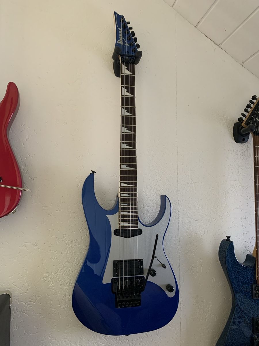 Ibanez Musikinstrumente: Ibanez RG565R – Neu (gemäss Beschreibung) aus LONAY von Luz8