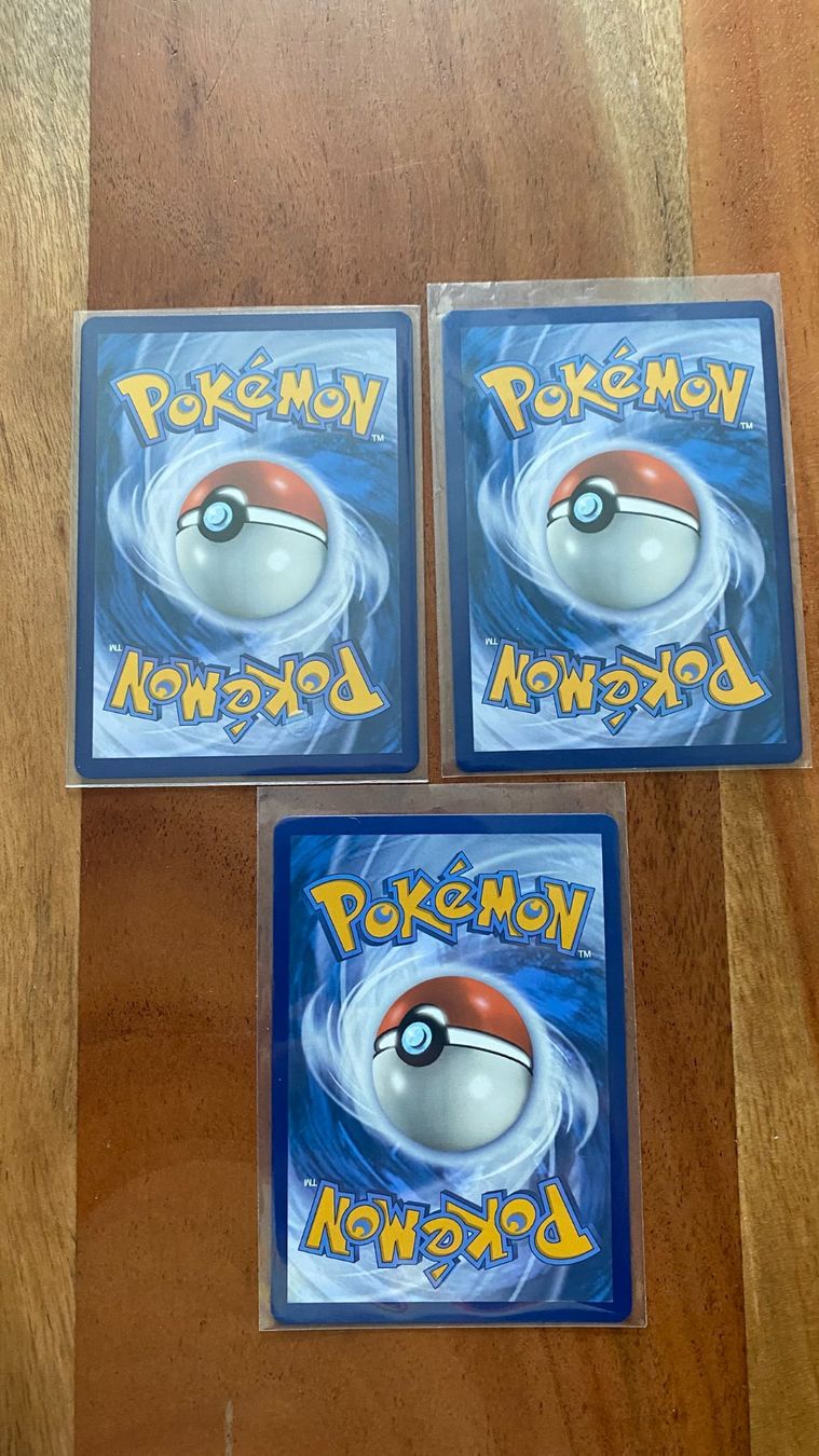 Pokémon Cartes à collectionner: Yveltal , Medicham & Reshiram Pokemon Set – D'occasion à Winterthur par PikaPoki 1