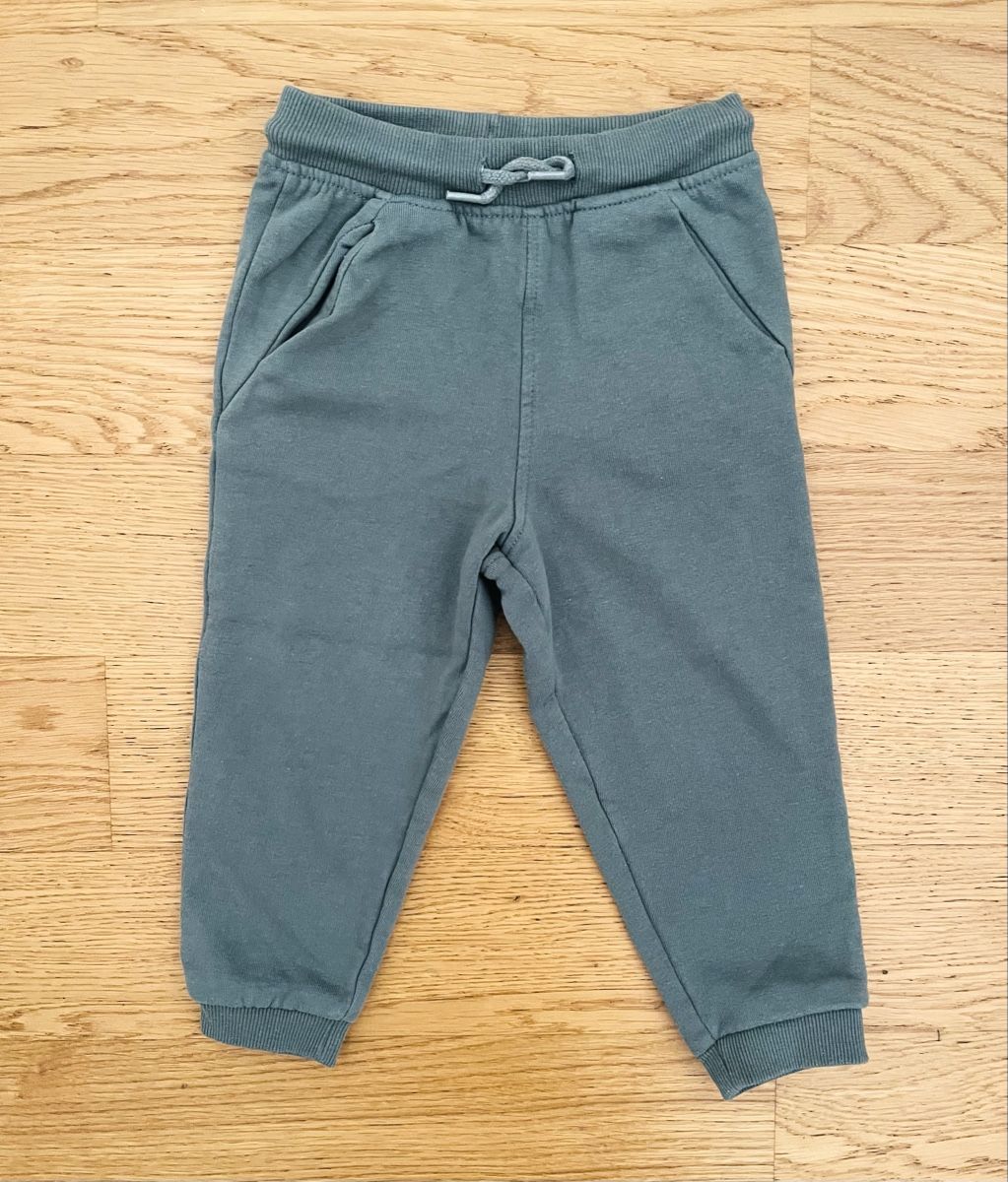 Hosen: Pantalon jogging Taille 86 – Gebraucht aus Sion von FashionStore3