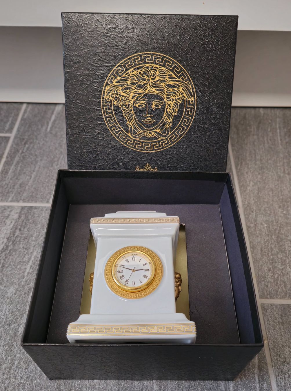 Orologi da terra & Orologi da parete: Versace  Medusa Tischuhr gross – Usato da Amriswil venduto da Legacylegacy