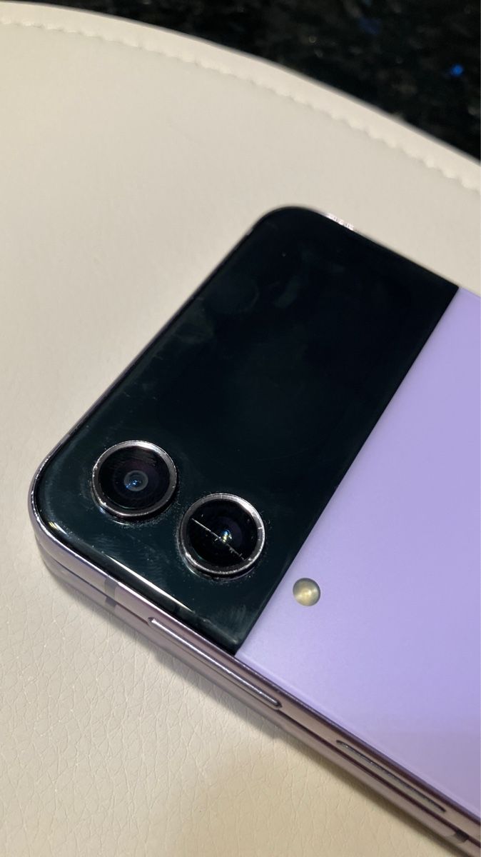 Samsung Handys / Smartphones: Flip 4 top Zustand  – Gebraucht aus Rüti ZH von nin_g8hv