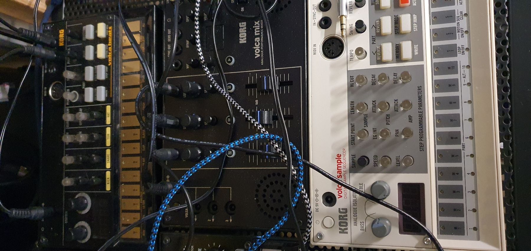 Korg Strumenti musicali: Korg Volca Bundle 9 stück  guter Zustand – Usato da Muri AG venduto da Jeromia 3