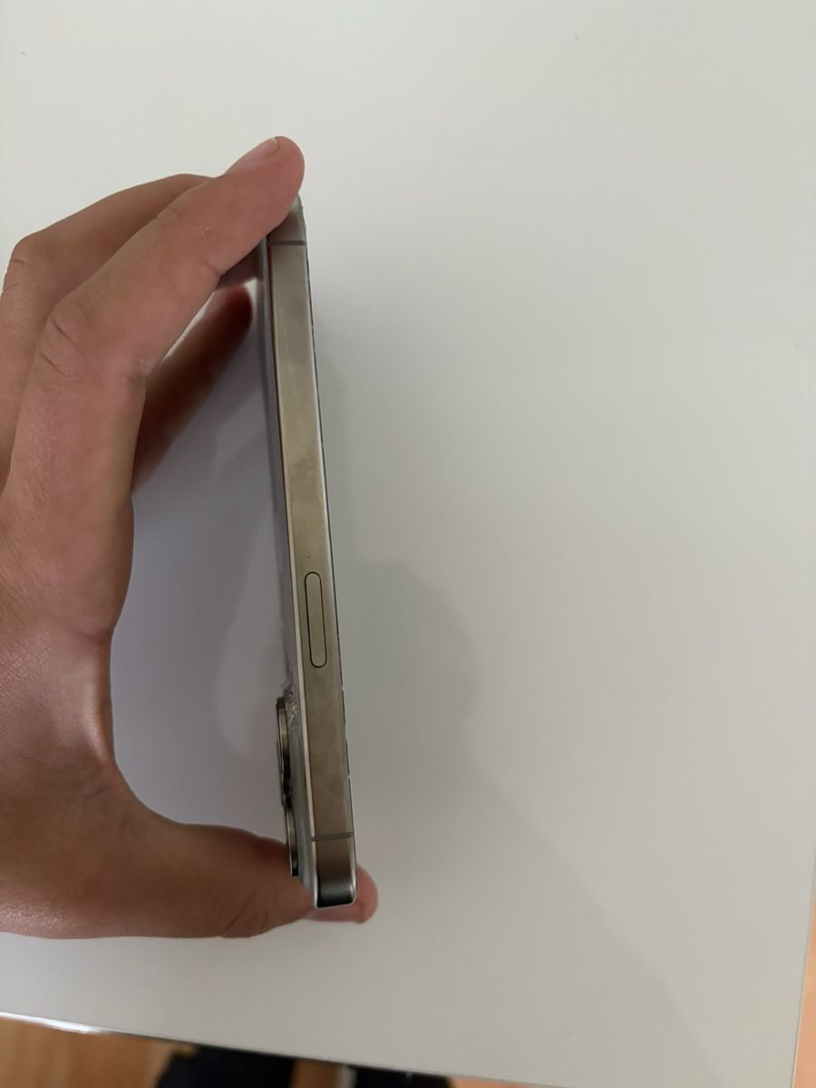 Apple Handys / Smartphones: IPhone 15 Pro  – Defekt aus St-Aubin FR von paj_5vn2 2