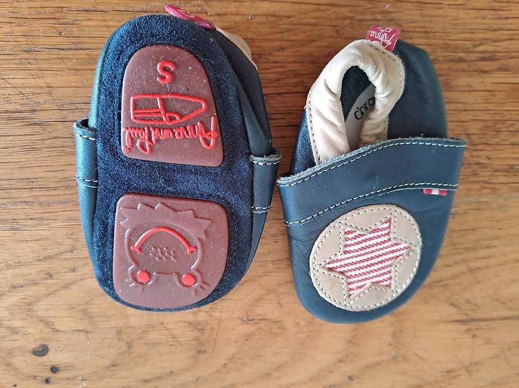 Scarpe per ragazzi: kleine Lederfinkli neu – Usato da Liestal venduto da daspi01 1