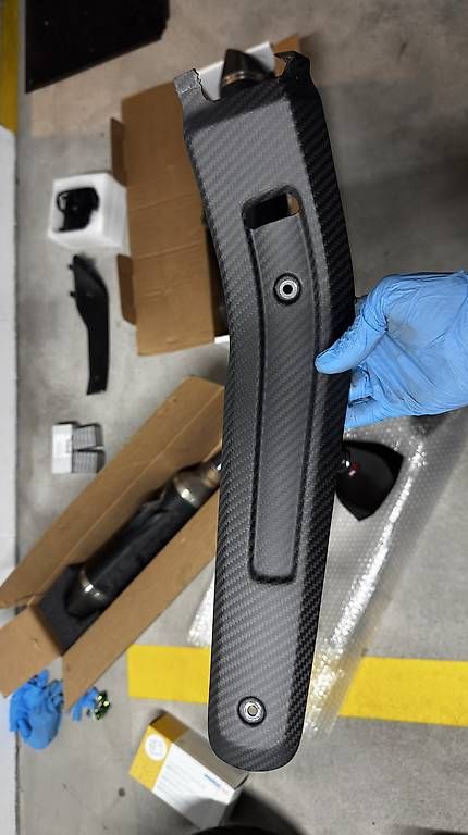 Strada: HITZESCHUTZ CARBON HUSQVARNA 701 2026 – Usato da Rumlikon venduto da Kapi04
