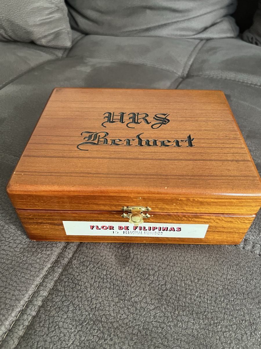 Pots: Humidor Flor de Filipinas 100% Tabaco – D'occasion à Gossau ZH par iulian7 1