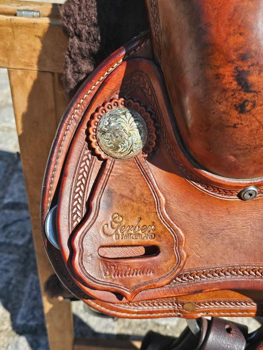 Selle & Accessori: Westernsattel mit schwarzer Sitzfläche 16" – Usato da Enggistein venduto da markaris 3