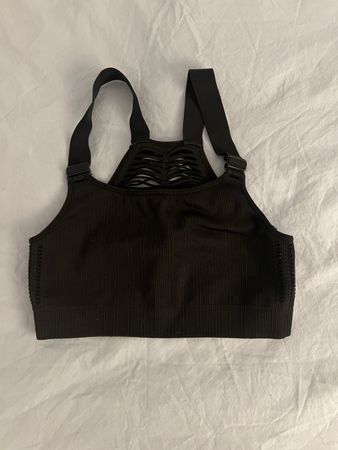 Sport-BH schwarz mit Racerback-Design guter Zustand