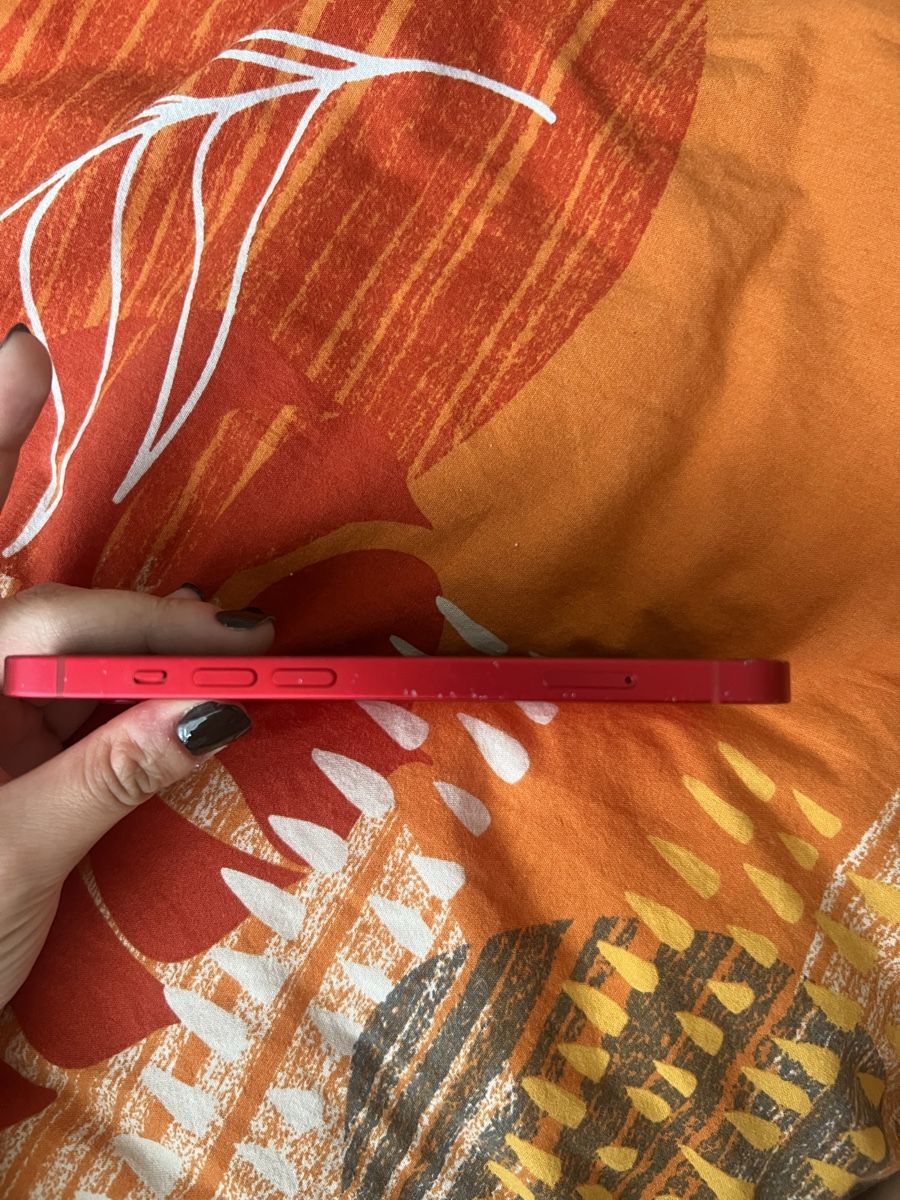 Apple Telefoni cellulari / Smartphones: Apple iPhone 14 rot mit Handyhülle – Usato da Altstätten SG venduto da jul_mm78 4