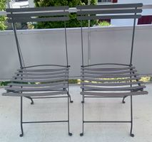 (2) Klappstühle aus Metall Grau...
