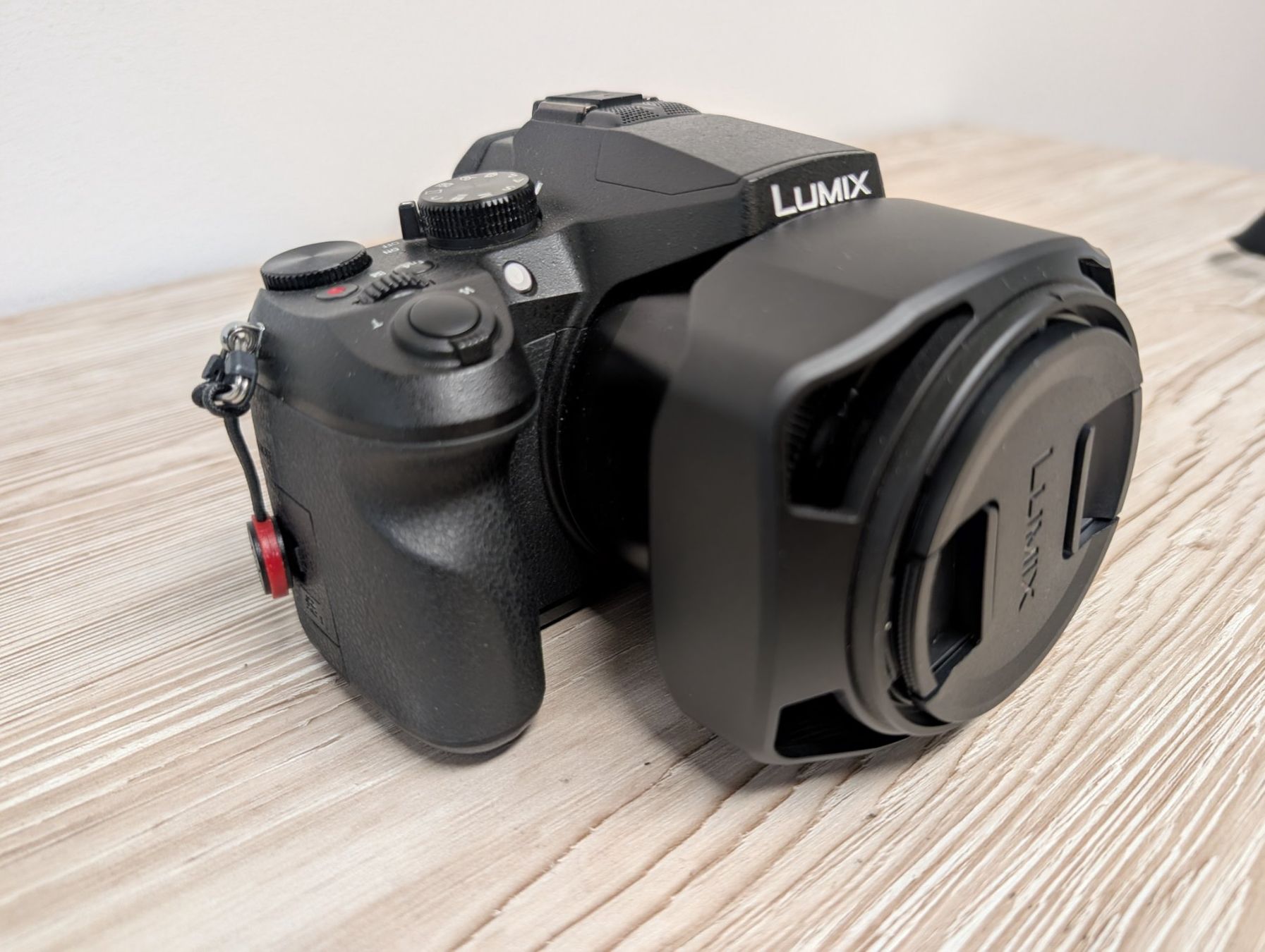 Panasonic Kamera: Panasonic Lumix DMC-FZ2000 – Gebraucht aus Hinterkappelen von remos-world 5