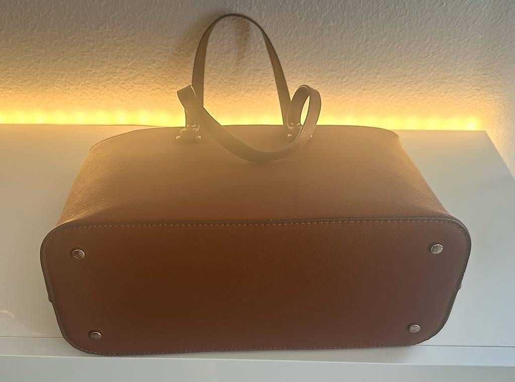 H&M Borse da donna: Neuwertig! Grosse Tasche von H&M – Nuovo (secondo la descrizione) da Flawil venduto da mar_9chb 4