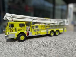 🇺RARISSIMO 1:32 Franklin USA Pierce Fire Firefighter