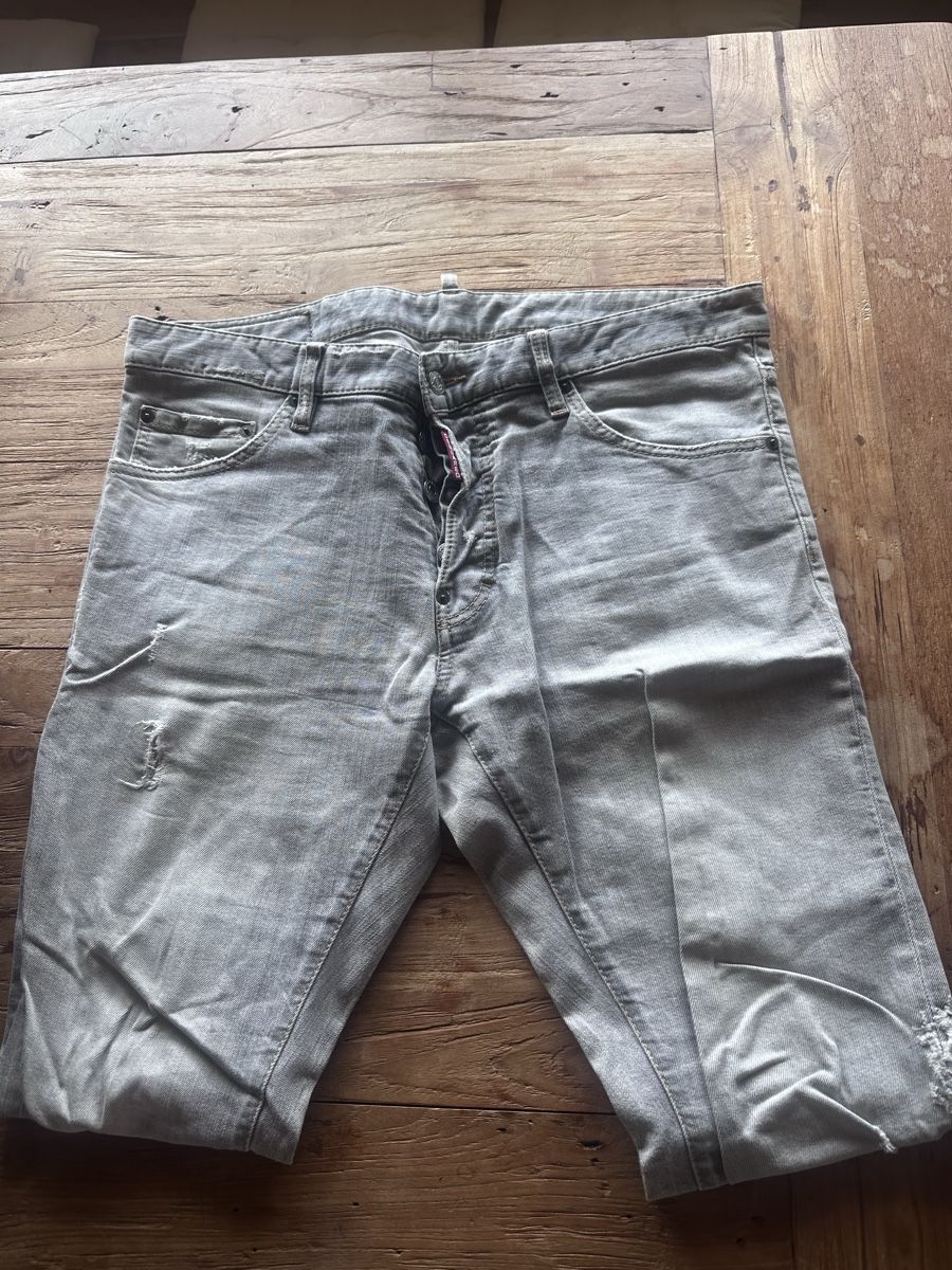 Dsquared2 Jeans: Dsquared2 grau – D'occasion à Arisdorf par Defrock