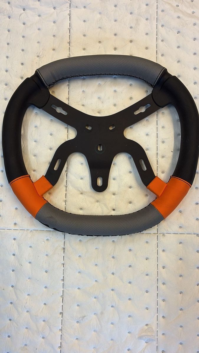 Go-Kart: KR Lenkrad Occ. super grip Modell 2026 – Usato da Heimberg venduto da MHPerformance