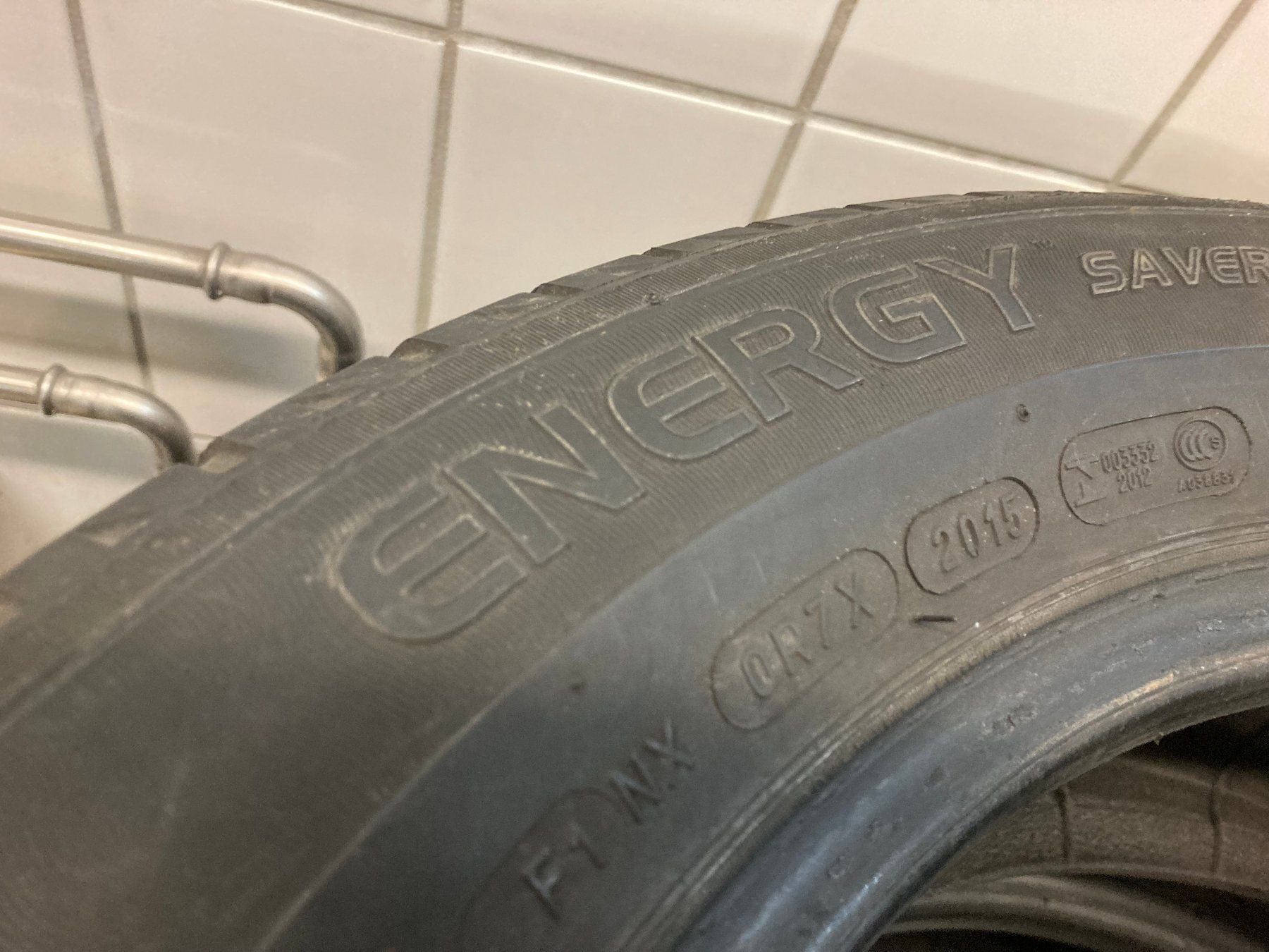 Michelin Pneumatici & Ruote complete: 185/65R15 Sommerpneu – Usato da Cham venduto da WB2223 2