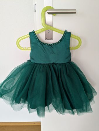 Festliches, smaragdgrünes Mädchenkleid, Grösse 74