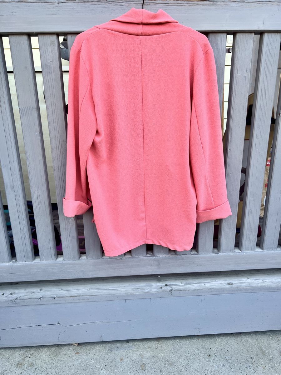 Giacche: Damen Blazer Koralle Grösse M – Usato da Uetendorf venduto da pink2 1