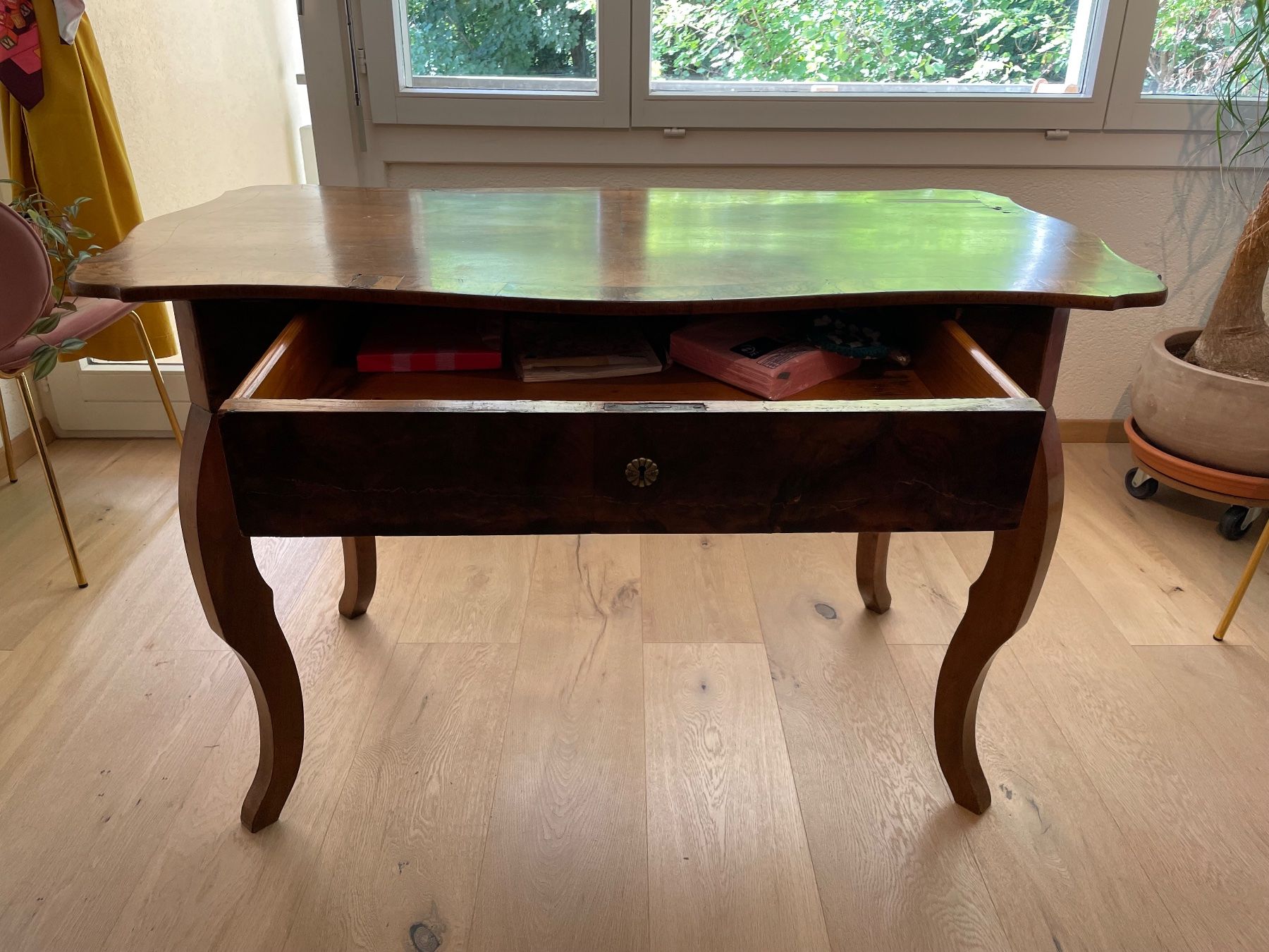Tische: Walnussholz Tisch – Gebraucht aus Bern von anj_r5nr 1