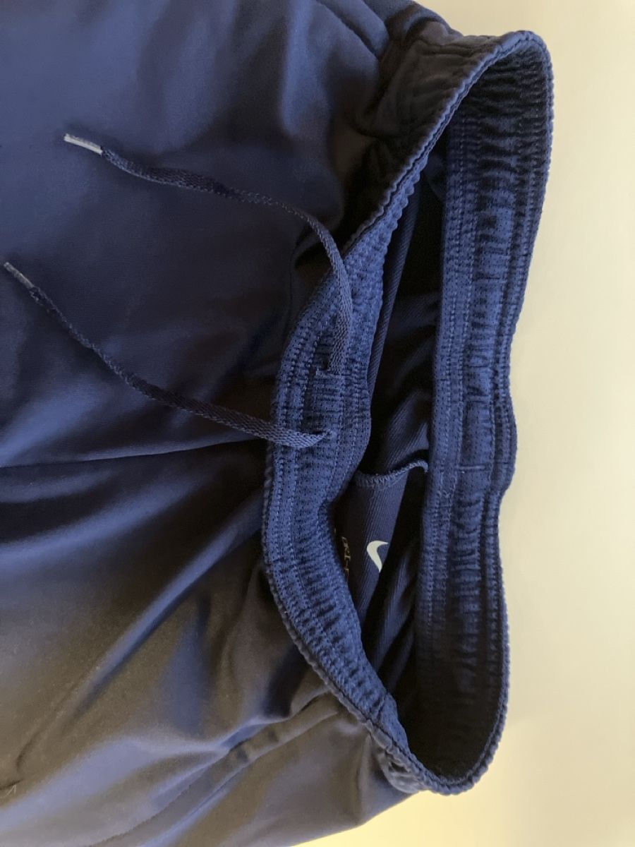 Nike Pantaloni: Sporthose nike gr 158 – Usato da Weissbad venduto da Praxedis_P51 4