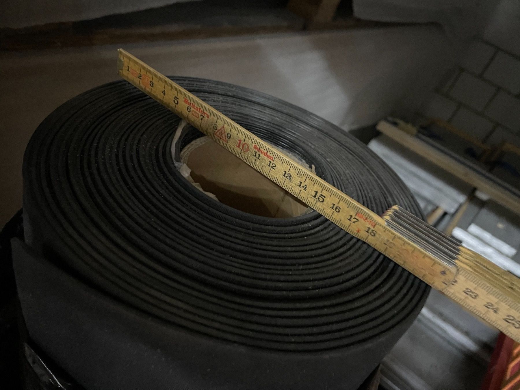 Bodenmatten: Elastomermatte NR/SBR spitzgerippt – Neu (gemäss Beschreibung) aus Flawil von Waldau1A 2