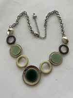 Silberfarbene Halskette mit Kreisen, Modeschmuck Top!