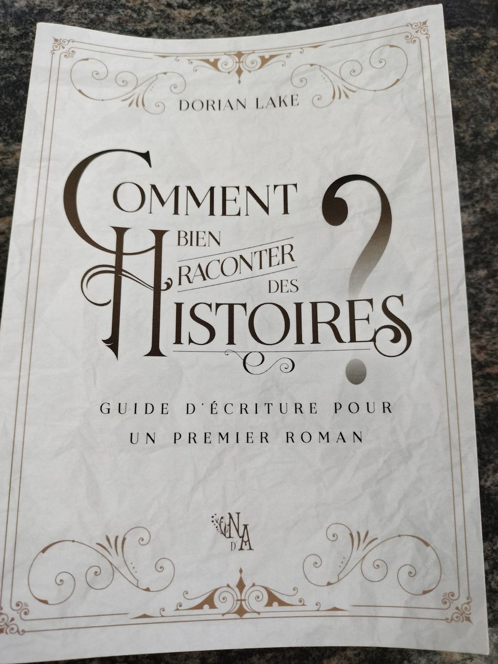 Libri: Comment bien raconter des histoires ? Guide d'écriture ... – Usato da Cortaillod venduto da rozinna