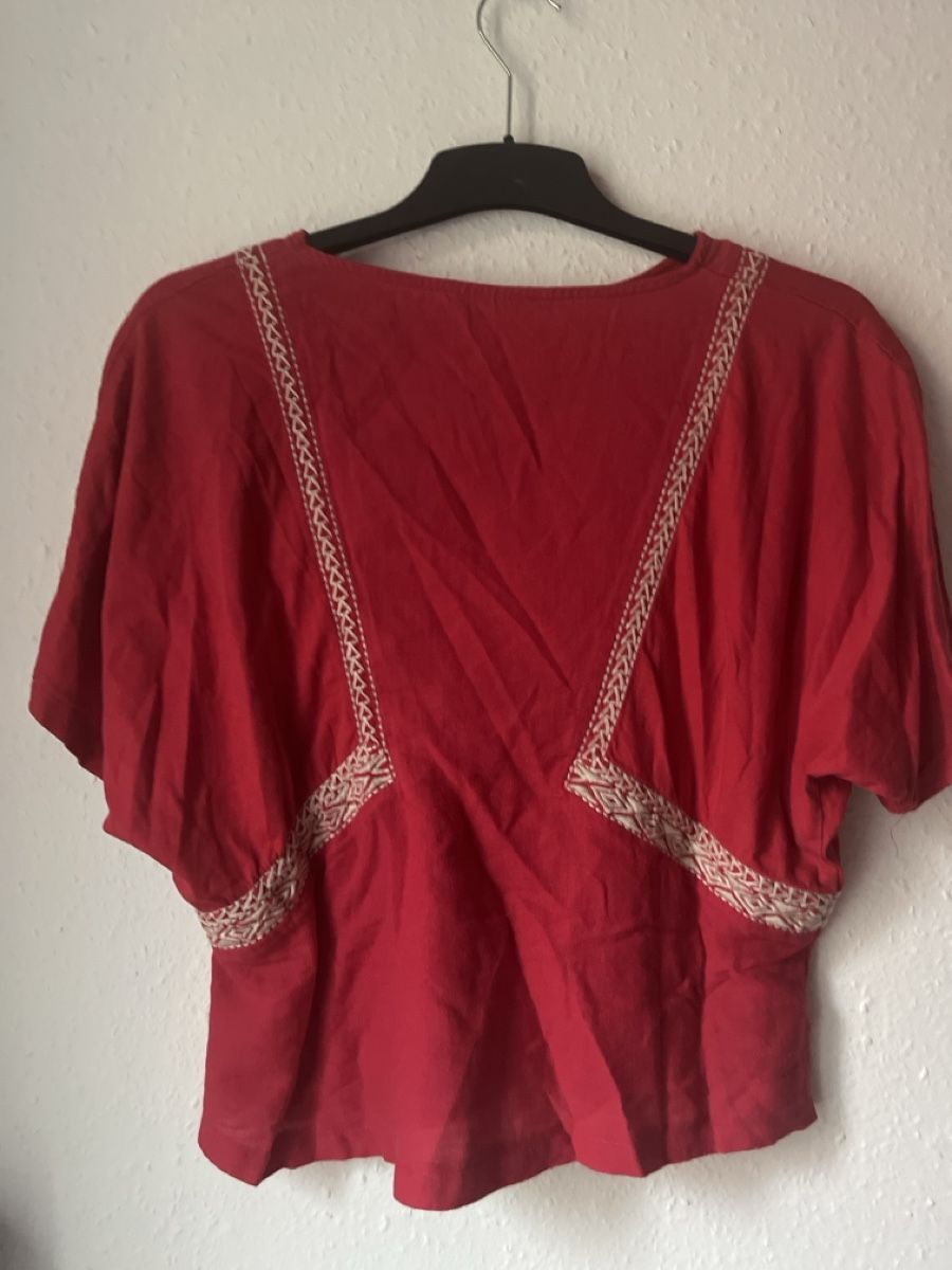 Mango Tops: Top Mango rouge brodé, taille XS – Gebraucht aus Genève von y517390 1