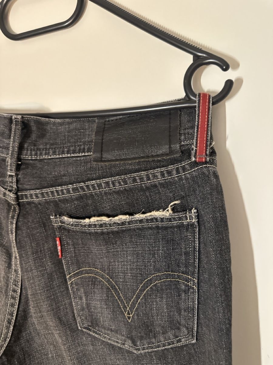 Levi's Jeans: Jeans Levi's Redloop schwarz – D'occasion à Vaduz par Anna_Stern_1 2