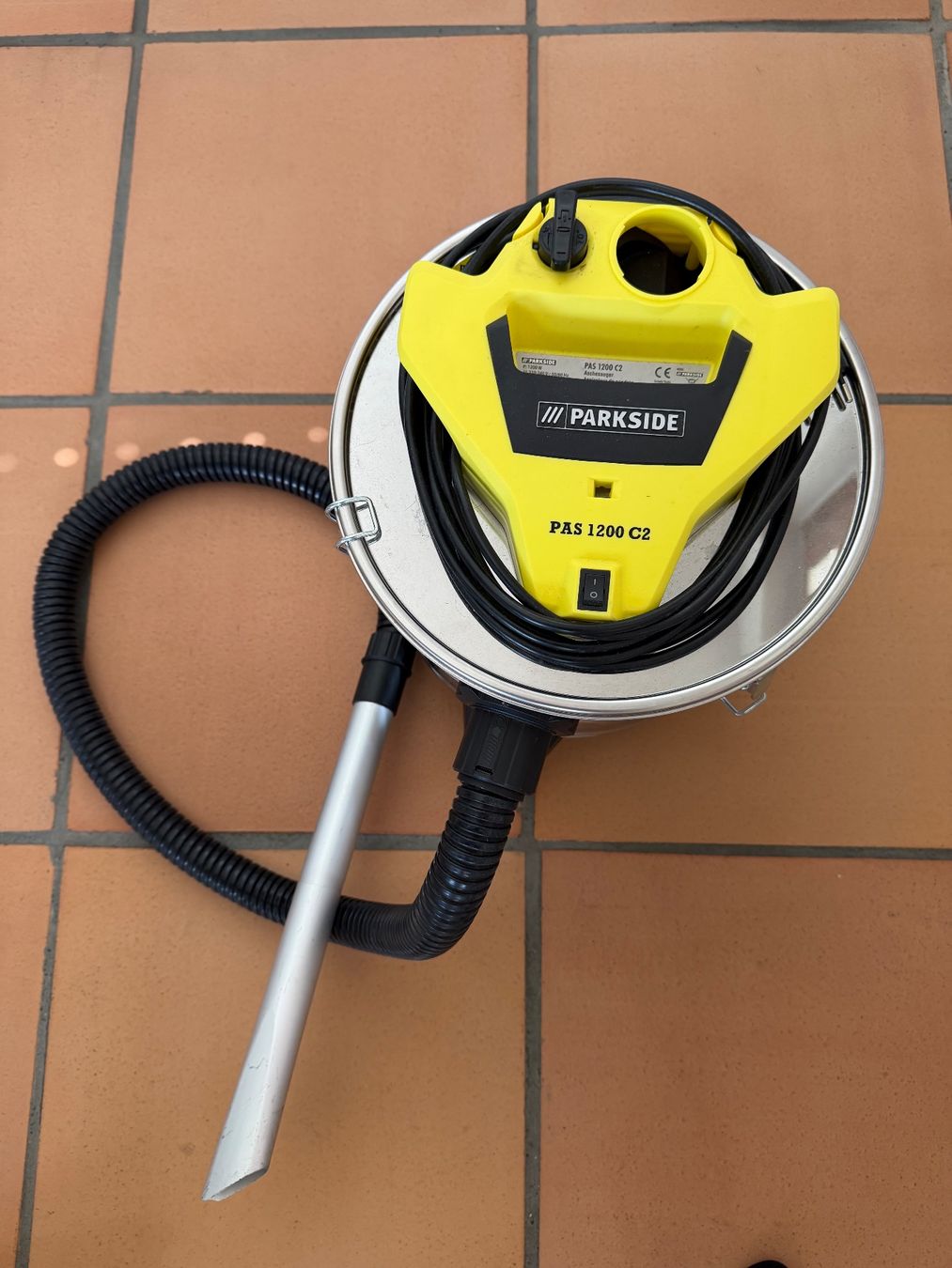 Parkside Aspirapolveri & Accessori: Parkside PAS 1200 C2 Aschensauger – Usato da Oberägeri venduto da kaitanja