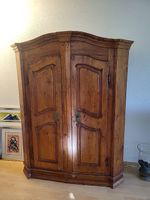 Antiker Bodenseeschrank aus der Mitte des 19. Jahrhunderts