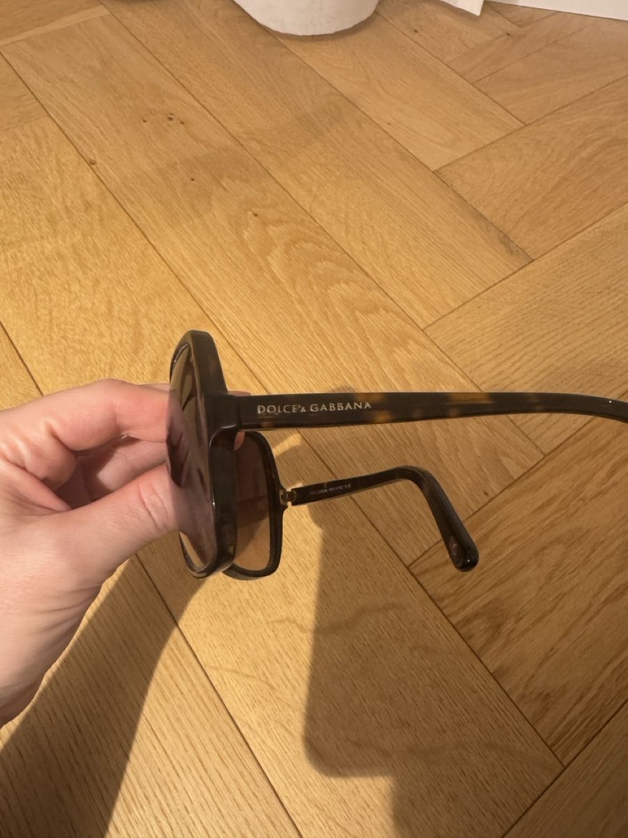 Dolce & Gabbana Brillen & Gläser: Stylish Dolce & Gabbana Sunglasses – Gebraucht aus Schwyz von ann_5w8m