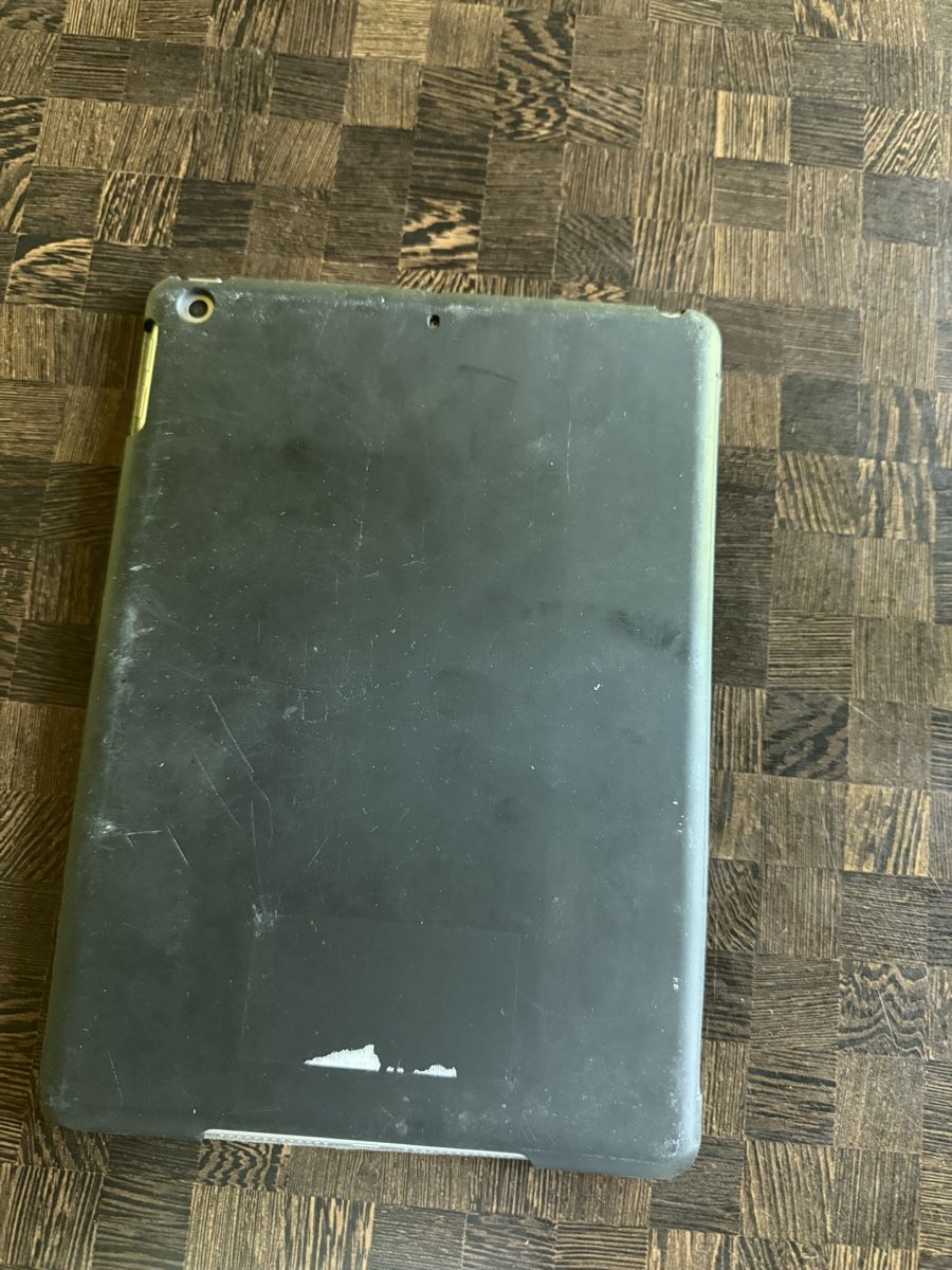 Apple Tablet PC: Apple iPad 6.Generation 128 GB – Gebraucht aus Gerlafingen von Humpty_3 3