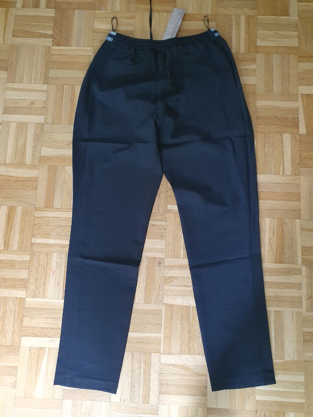 Pantaloni: neue schwarze Hose vom Odeon – Nuovo e nell'imballaggio originale da St. Gallen venduto da 1811123 2