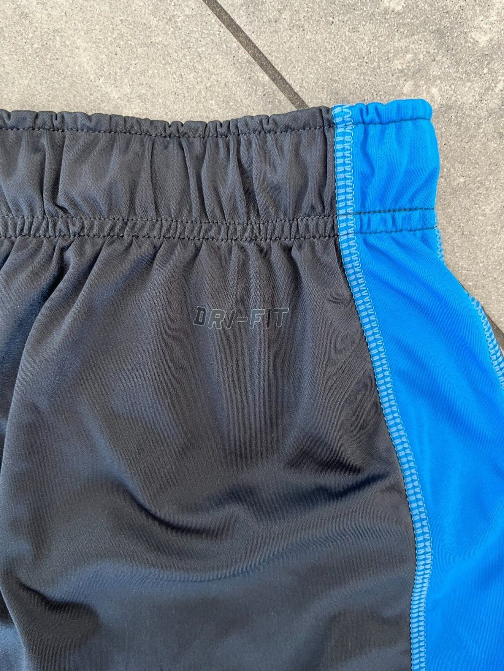Pantaloni: NIKE Sport Shorts – Usato da Otelfingen venduto da Denis_ZH 3