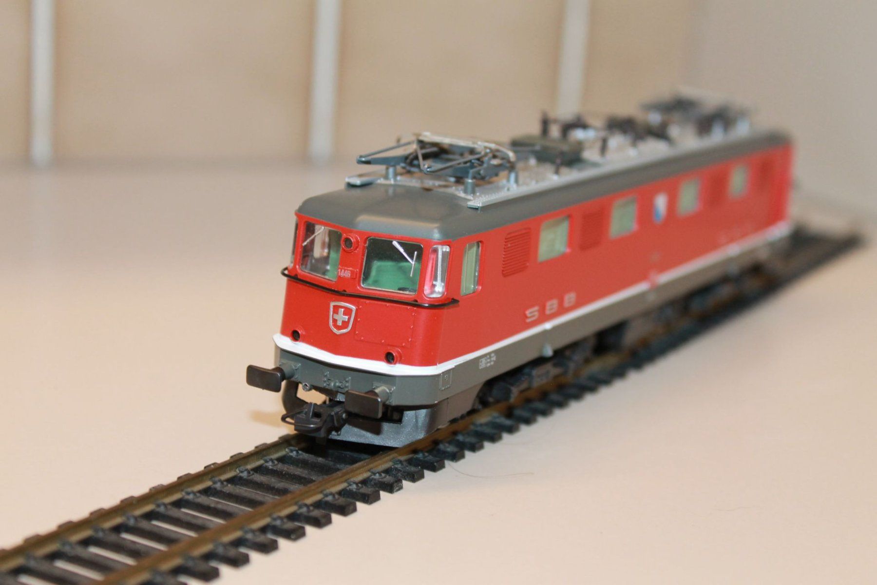 Roco Modellini di ferrovie: Roco Ae6/6 – Usato da Birmensdorf ZH venduto da Buhwil18 3
