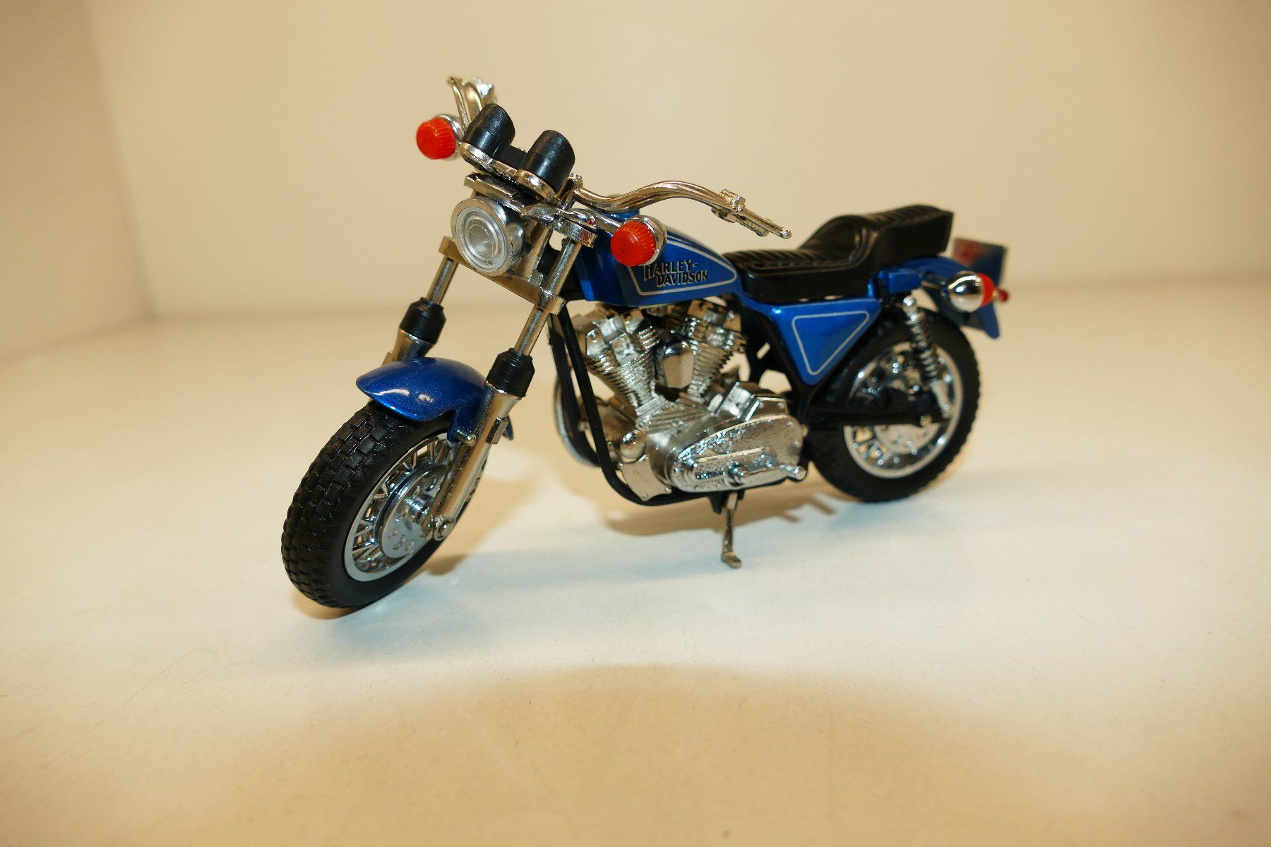 Kit di modellismo & Modellini statici: Matchbox 1:15: Harley Davidson Sportster – Usato da Niederhasli venduto da rail-duerst